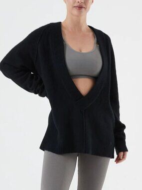NUX Season Deep V Sweater Black Yoga Pilates Oversized Layering Size M